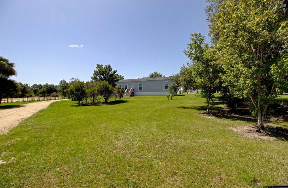 19034 NW 292ND STREET Okeechobee, FL 34972