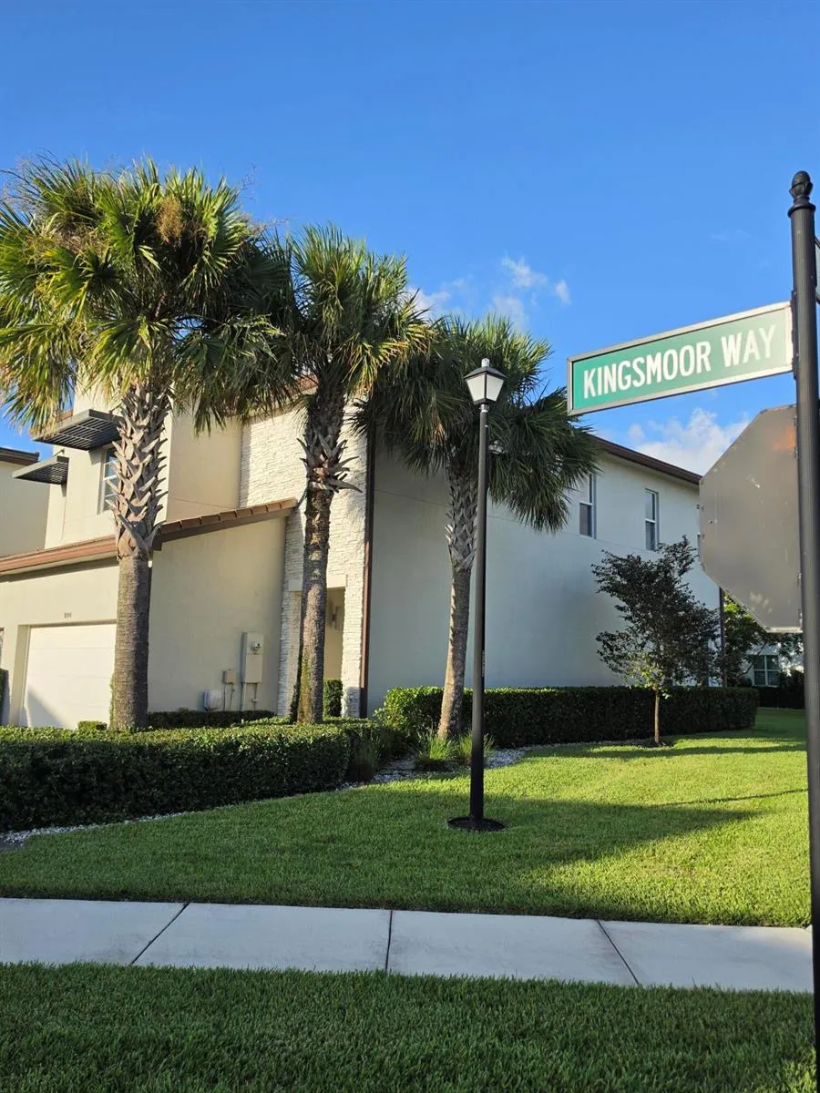 9044 Kingsmoor Way Lake Worth, FL 33467