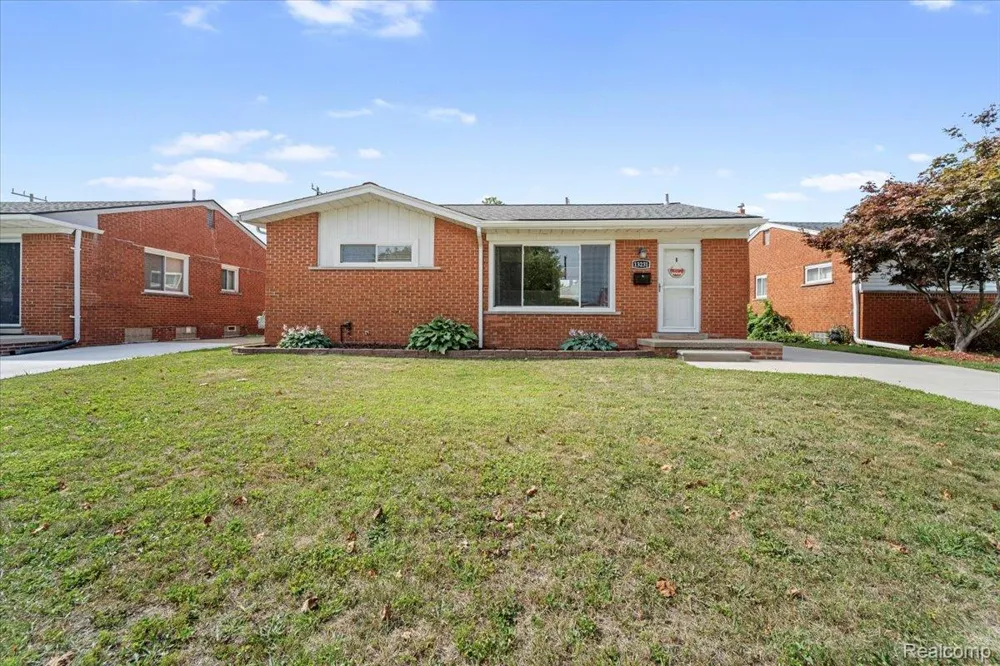 13231 Spruce Street Southgate City, MI 48195
