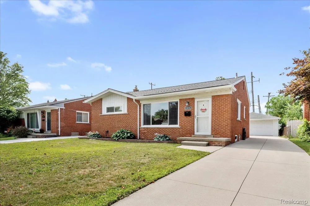 13231 Spruce Street Southgate City, MI 48195