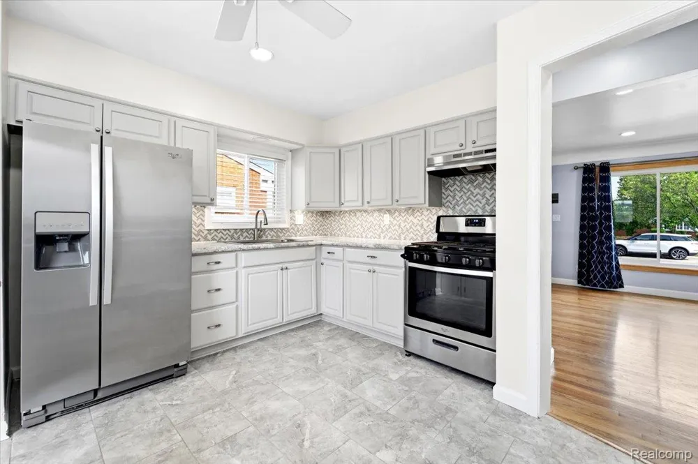 13231 Spruce Street Southgate City, MI 48195