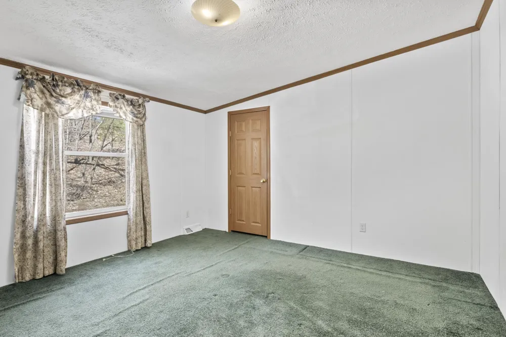 11153 Center Road Peninsula Township, MI 49686