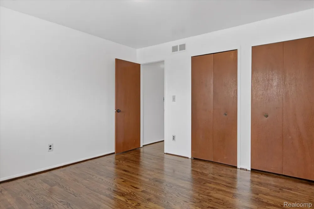 2995 Groves Drive Sterling Heights City, MI 48310