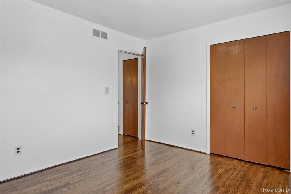 2995 Groves Drive Sterling Heights City, MI 48310
