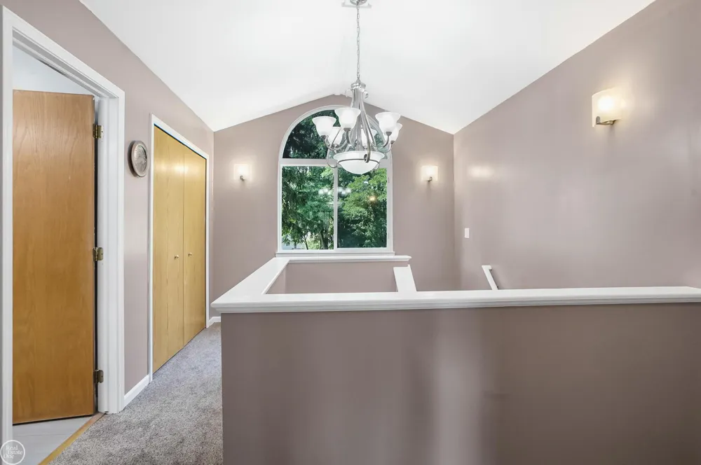 695 King Circle Orion Charter Township, MI 48362