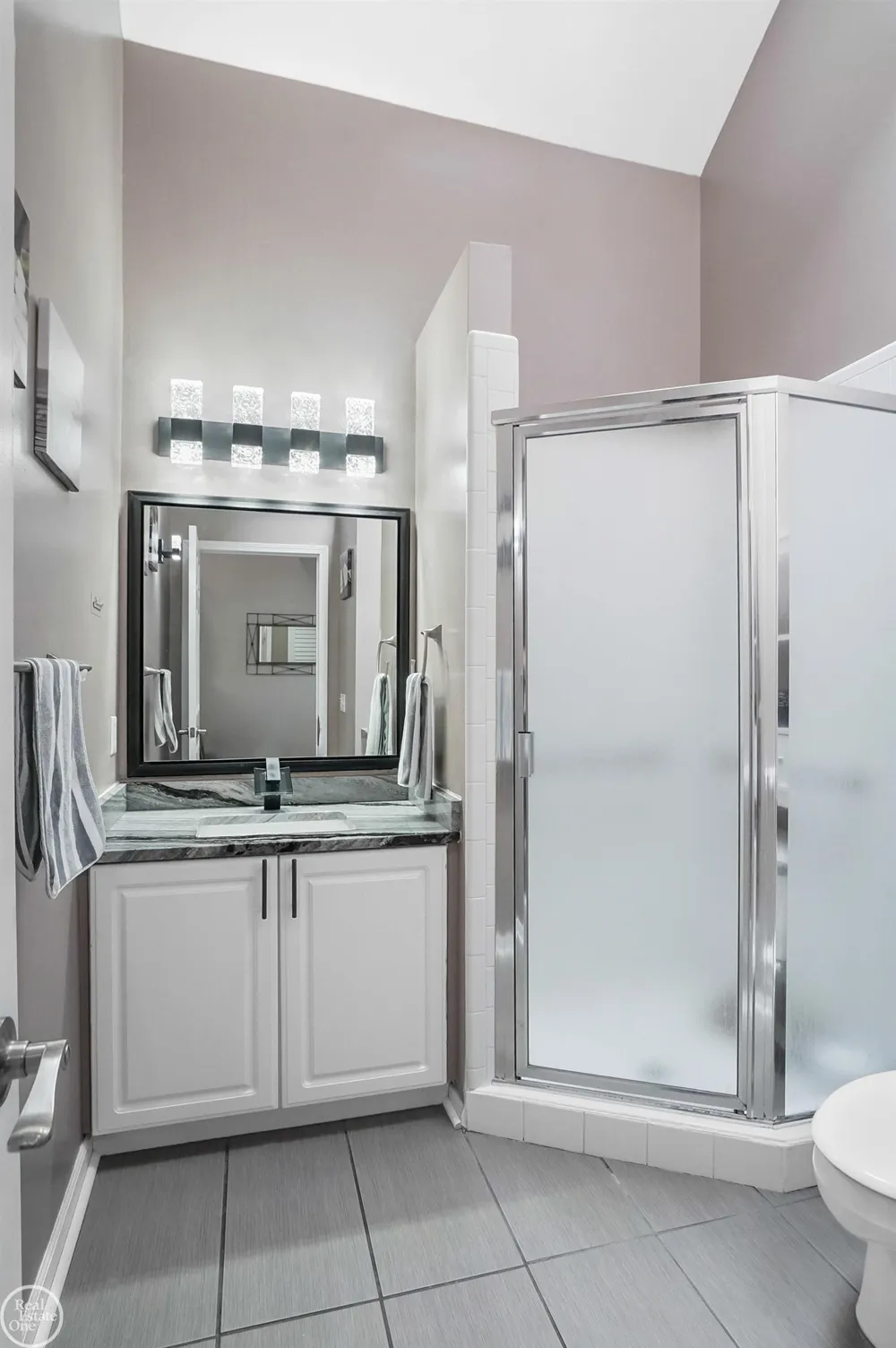 695 King Circle Orion Charter Township, MI 48362