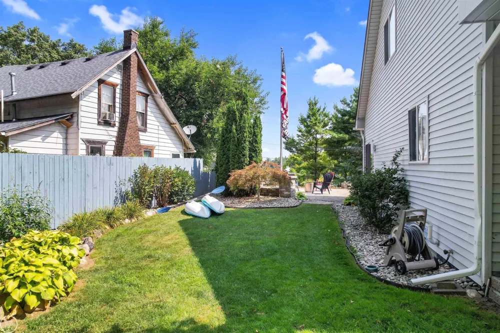 695 King Circle Orion Charter Township, MI 48362