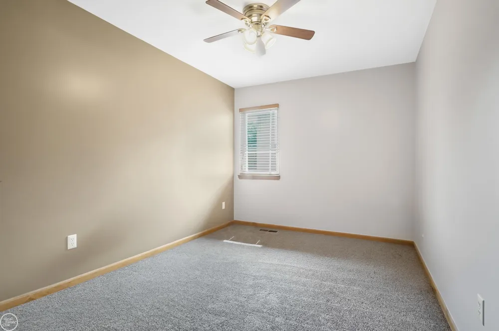 695 King Circle Orion Charter Township, MI 48362