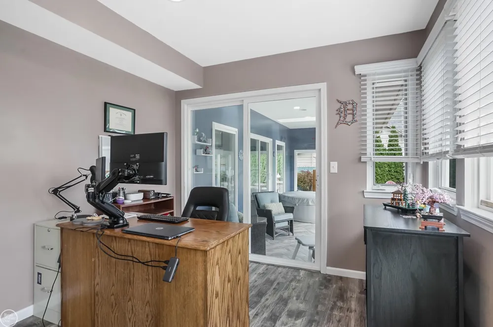 695 King Circle Orion Charter Township, MI 48362