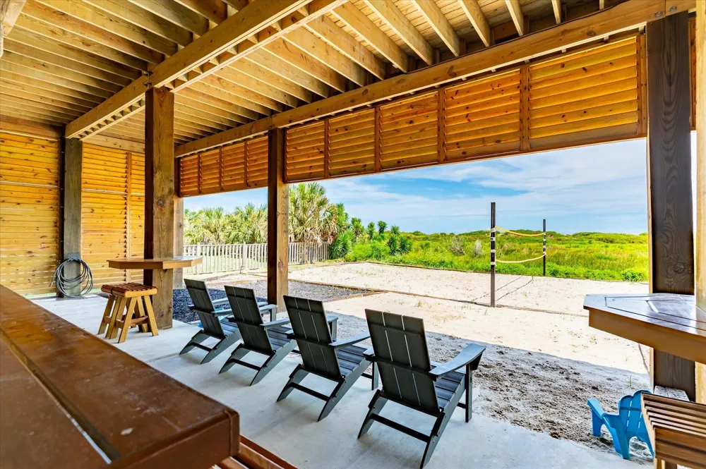 342 Atkinson Street Crystal Beach, TX 77650