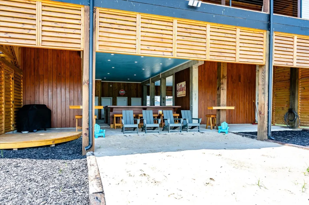 342 Atkinson Street Crystal Beach, TX 77650