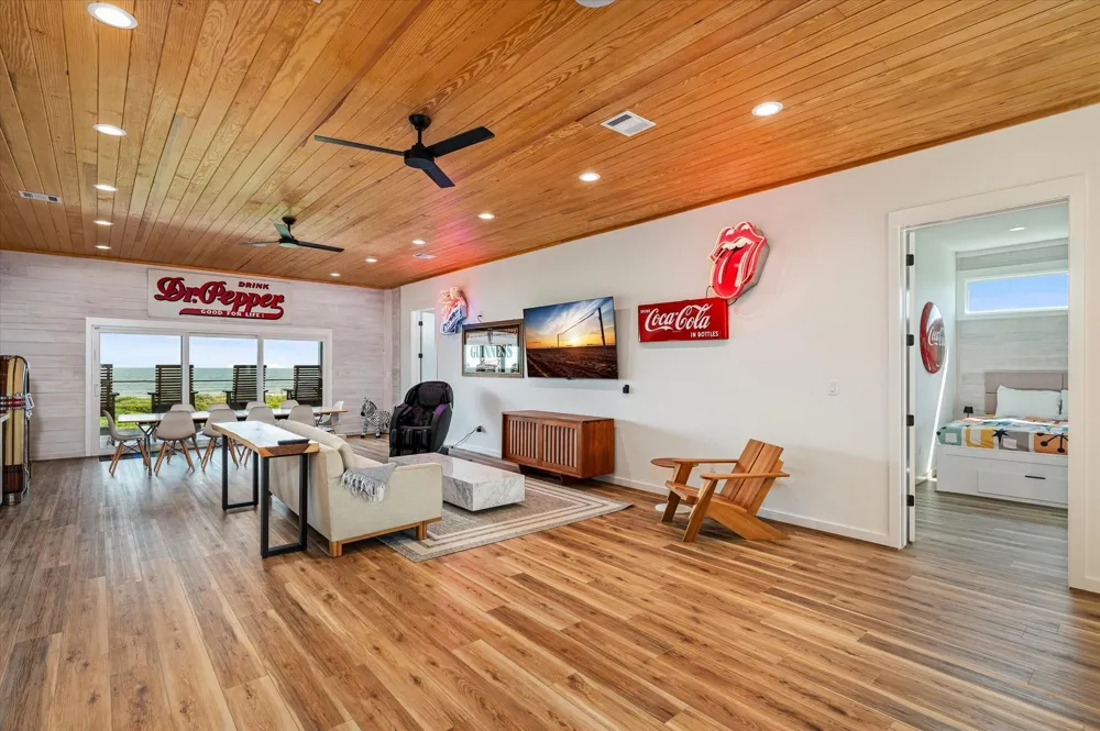342 Atkinson Street Crystal Beach, TX 77650
