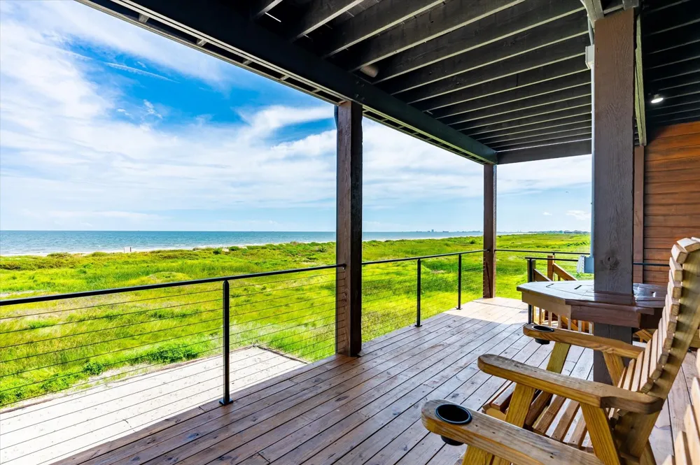 342 Atkinson Street Crystal Beach, TX 77650
