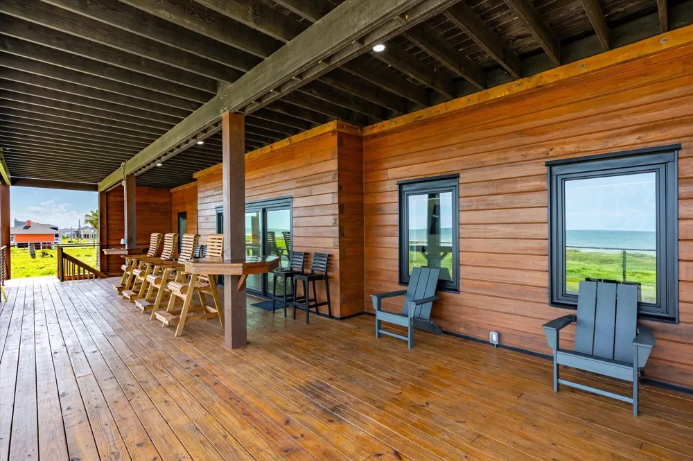 342 Atkinson Street Crystal Beach, TX 77650