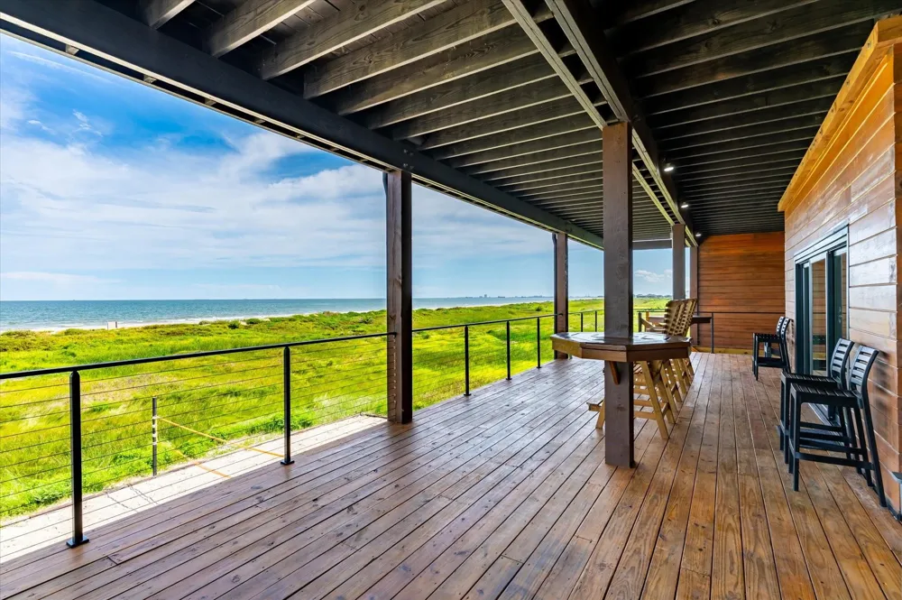 342 Atkinson Street Crystal Beach, TX 77650