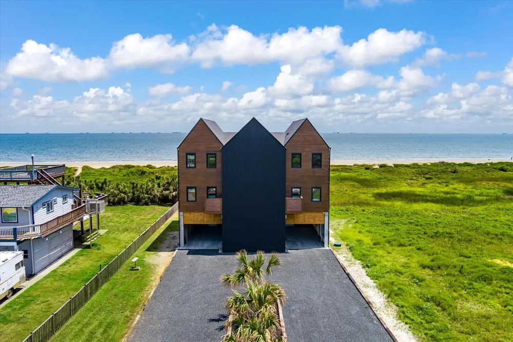 342 Atkinson Street Crystal Beach, TX 77650