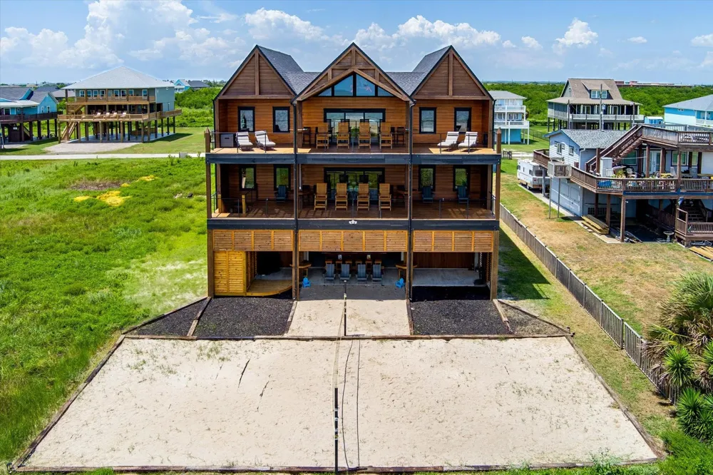 342 Atkinson Street Crystal Beach, TX 77650