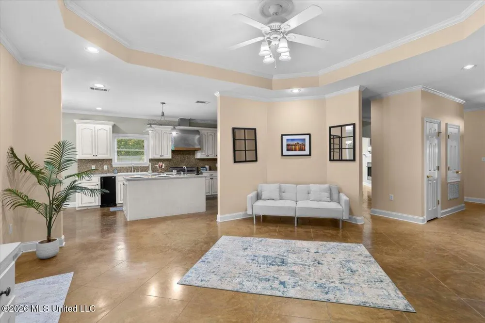 131 Shadow Lake Drive Hattiesburg, MS 39402