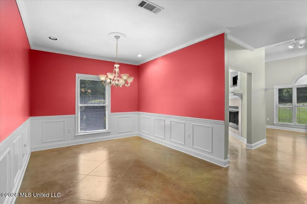 131 Shadow Lake Drive Hattiesburg, MS 39402