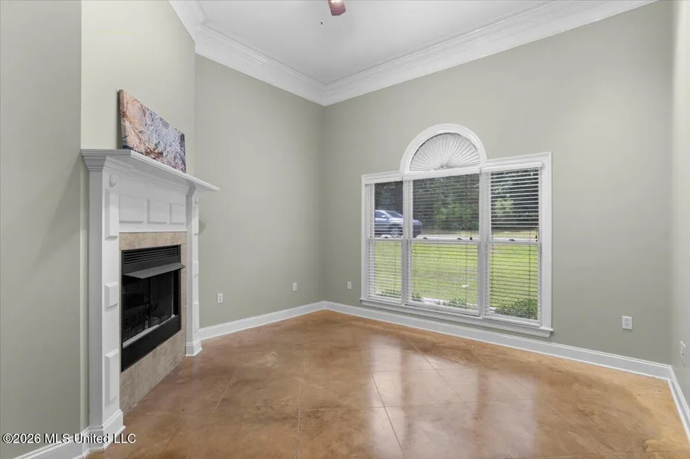 131 Shadow Lake Drive Hattiesburg, MS 39402