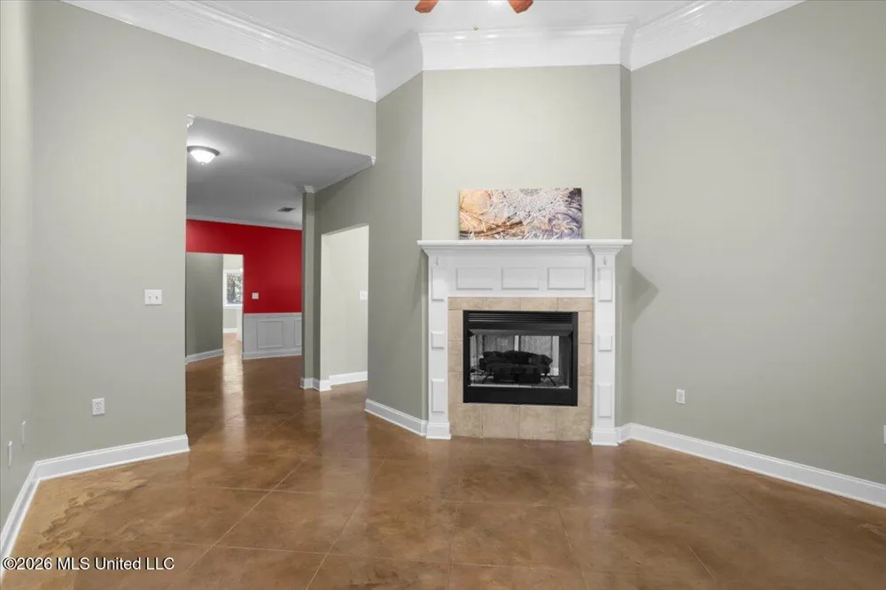 131 Shadow Lake Drive Hattiesburg, MS 39402