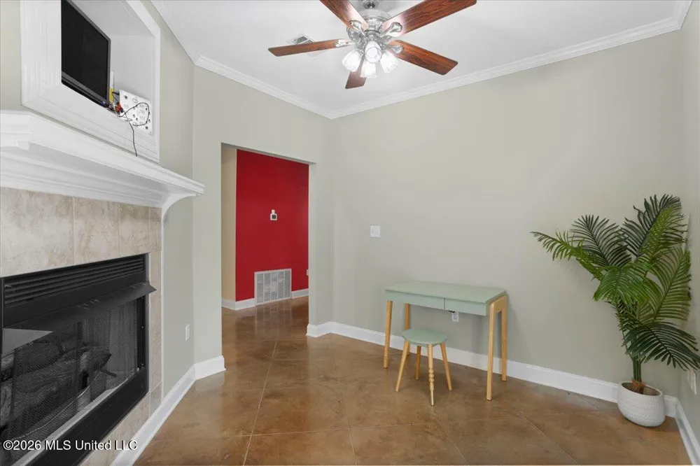 131 Shadow Lake Drive Hattiesburg, MS 39402