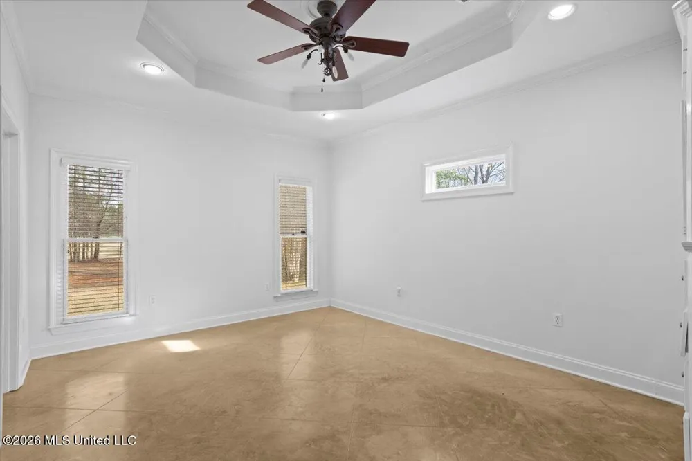 131 Shadow Lake Drive Hattiesburg, MS 39402