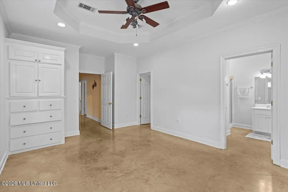 131 Shadow Lake Drive Hattiesburg, MS 39402