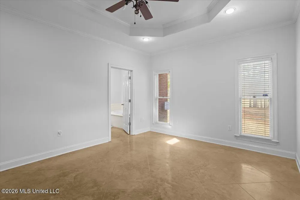 131 Shadow Lake Drive Hattiesburg, MS 39402