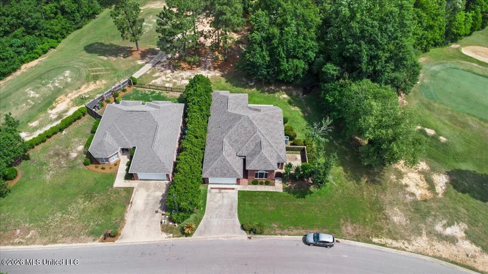 131 Shadow Lake Drive Hattiesburg, MS 39402