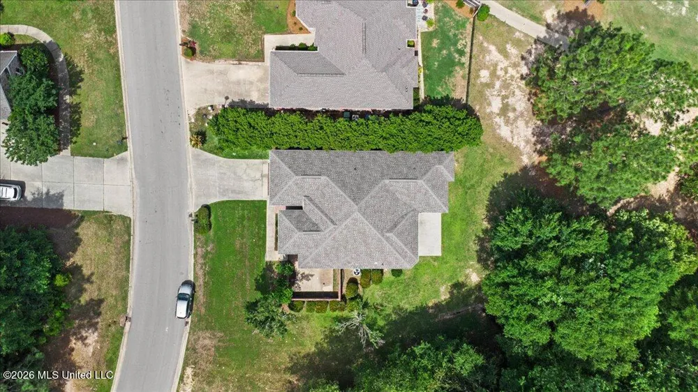 131 Shadow Lake Drive Hattiesburg, MS 39402