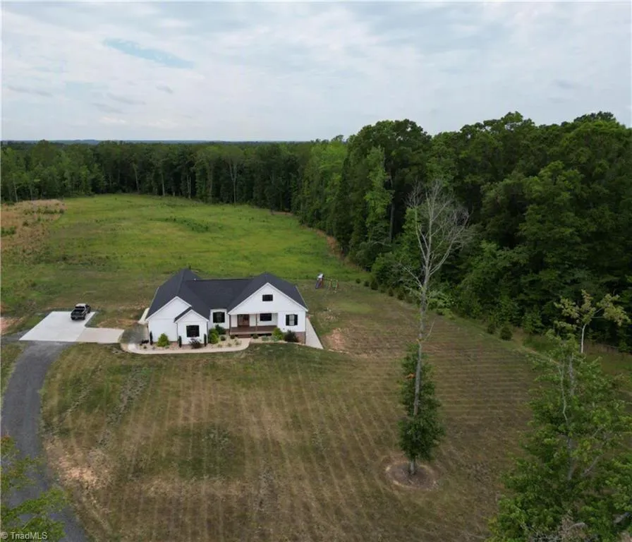 2498 Settle Bridge Road Stoneville, NC 27048