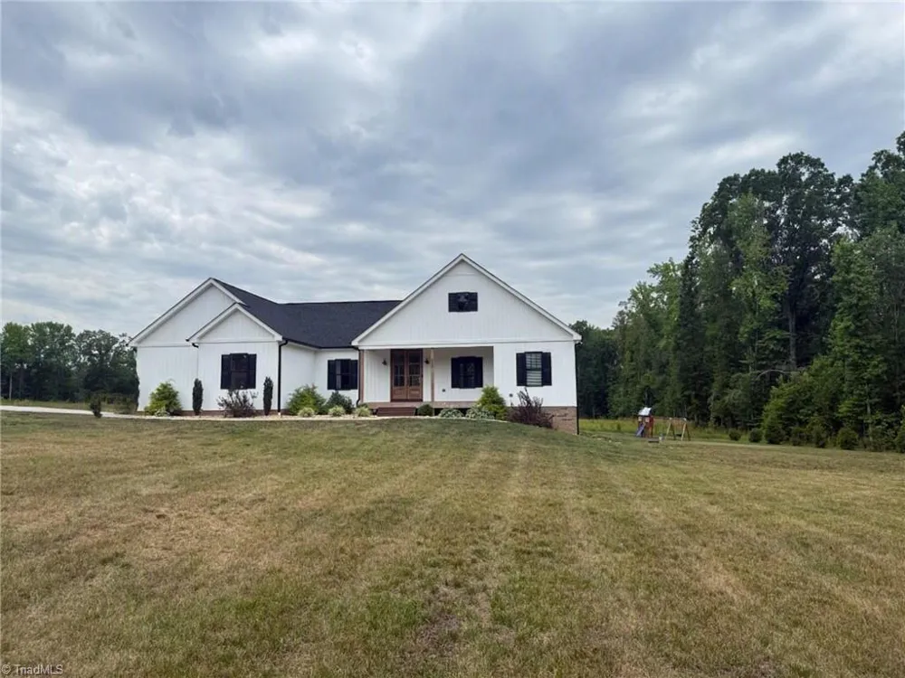 2498 Settle Bridge Road Stoneville, NC 27048