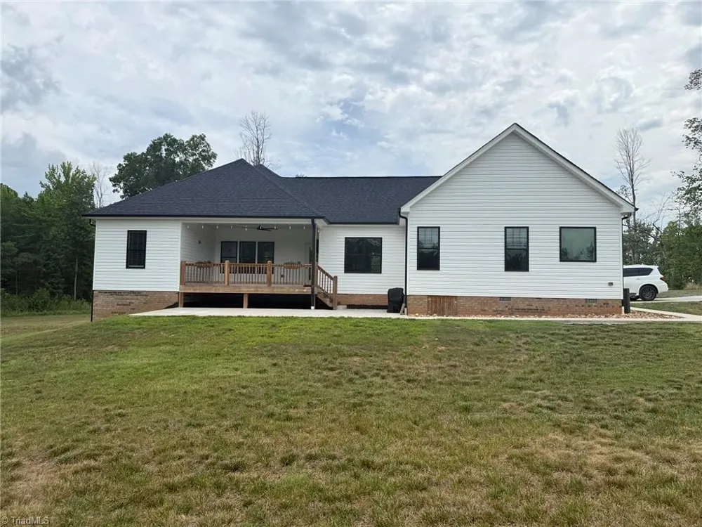 2498 Settle Bridge Road Stoneville, NC 27048