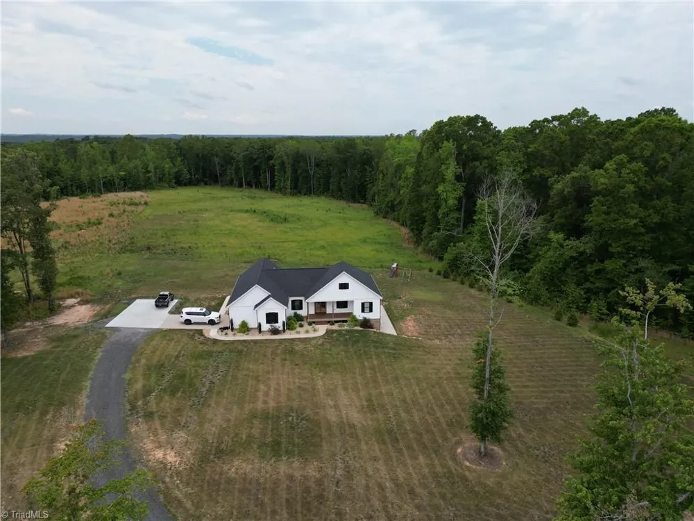 2498 Settle Bridge Road Stoneville, NC 27048