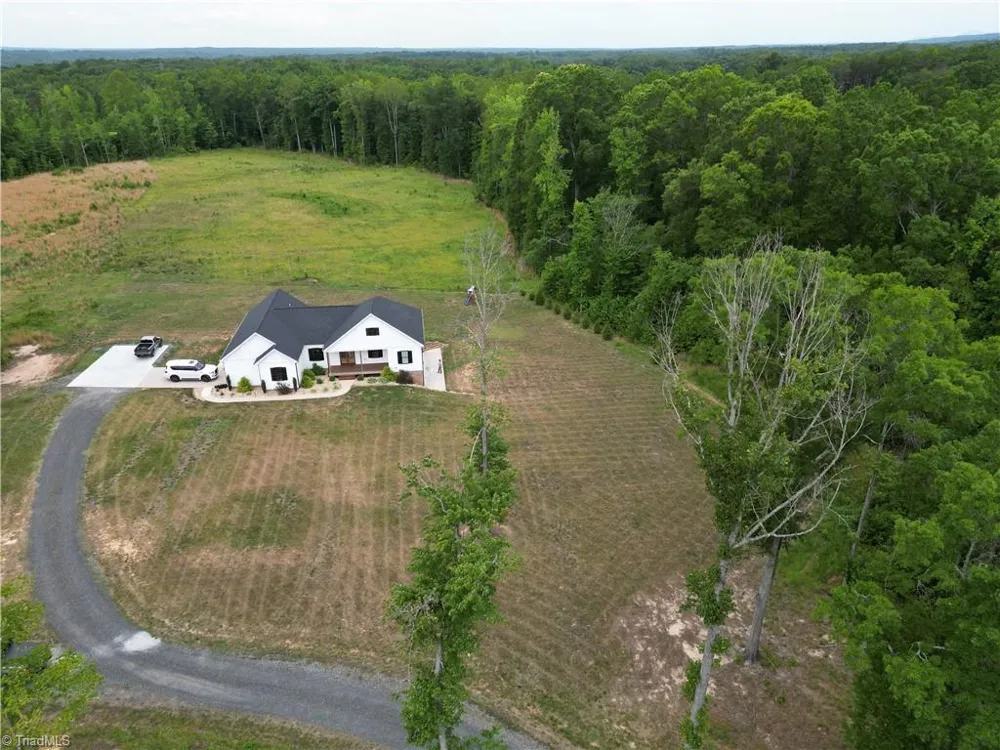 2498 Settle Bridge Road Stoneville, NC 27048