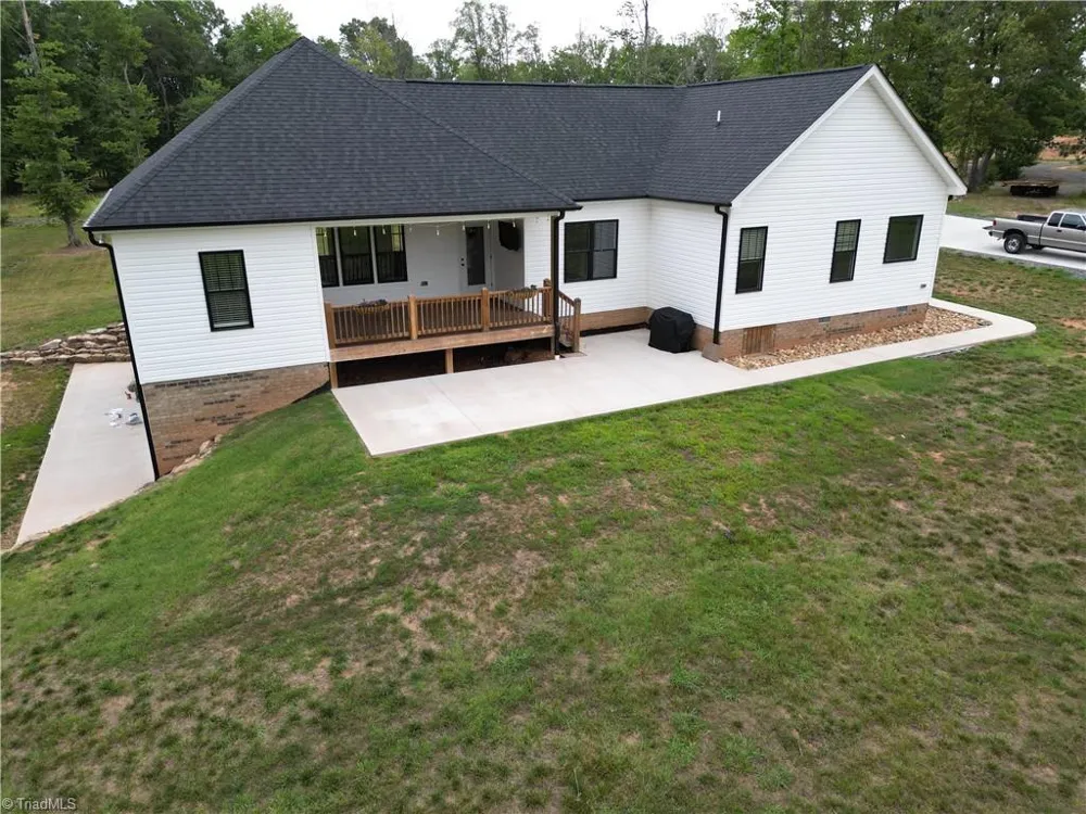 2498 Settle Bridge Road Stoneville, NC 27048