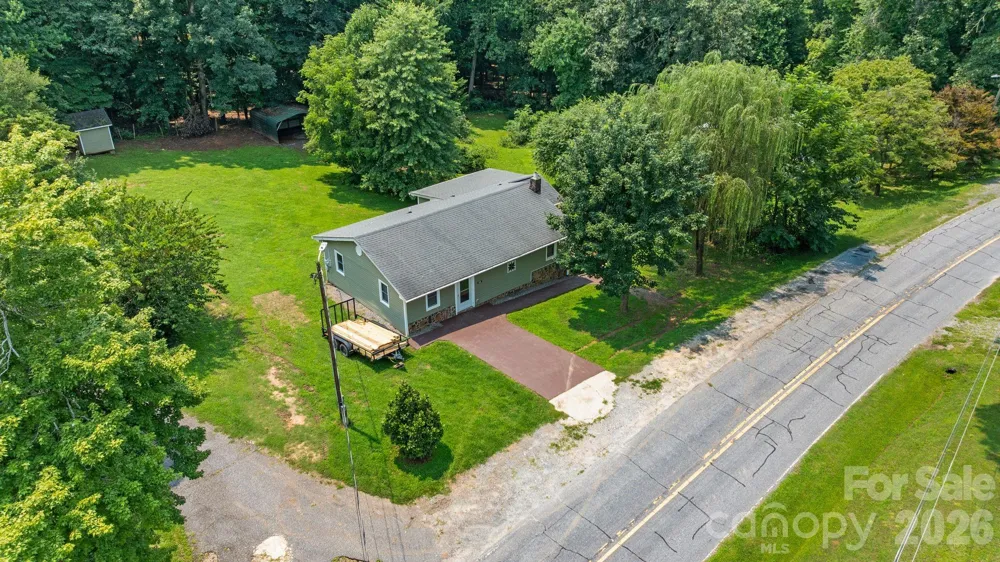232 New Hope Way Marion, NC 28752