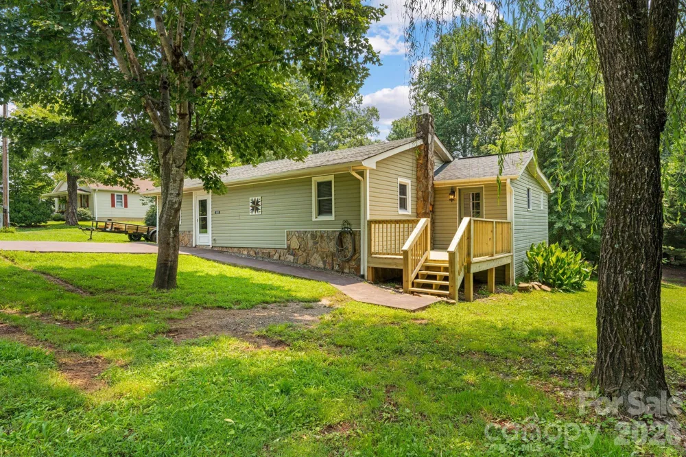232 New Hope Way Marion, NC 28752
