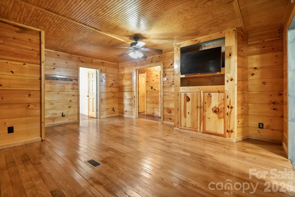 232 New Hope Way Marion, NC 28752