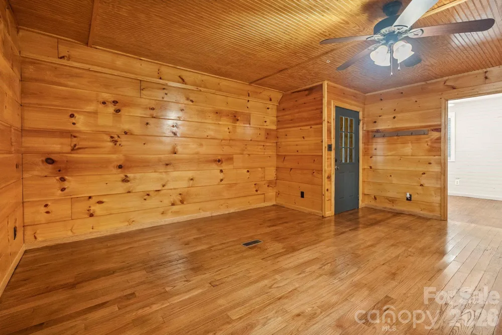 232 New Hope Way Marion, NC 28752