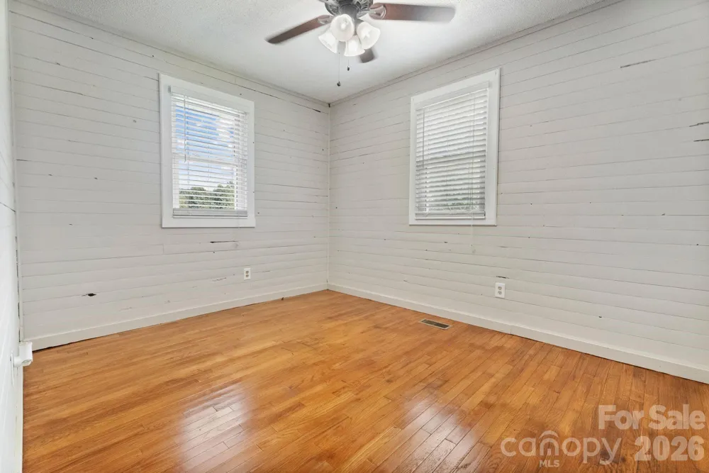 232 New Hope Way Marion, NC 28752
