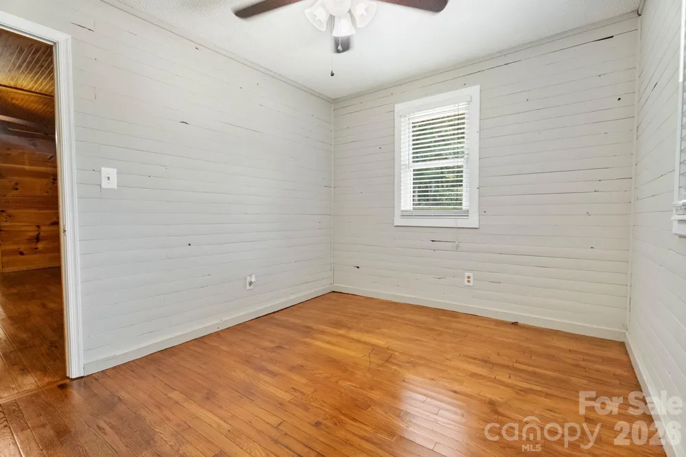232 New Hope Way Marion, NC 28752