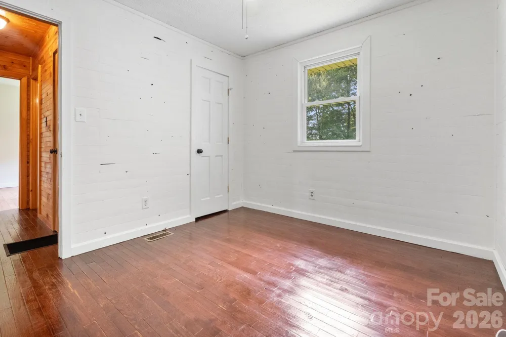232 New Hope Way Marion, NC 28752