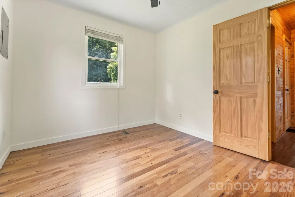 232 New Hope Way Marion, NC 28752