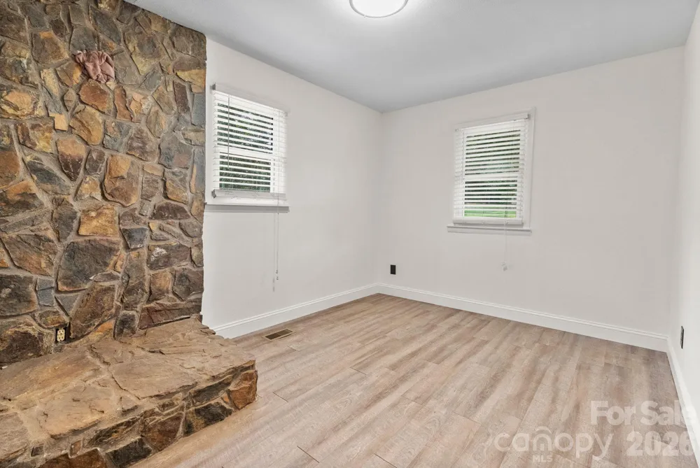232 New Hope Way Marion, NC 28752