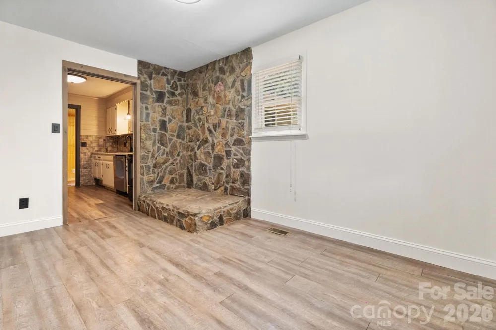 232 New Hope Way Marion, NC 28752