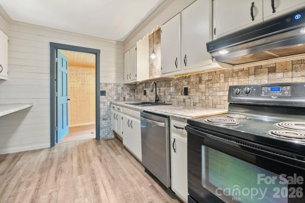 232 New Hope Way Marion, NC 28752