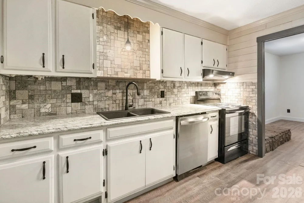 232 New Hope Way Marion, NC 28752