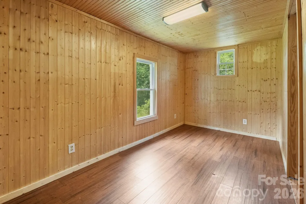 232 New Hope Way Marion, NC 28752